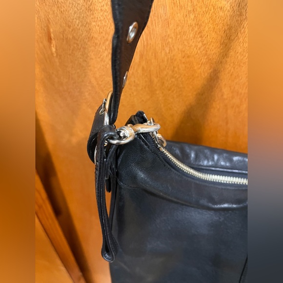 Coach genuine vintage leather legacy slim hobo shoulder bag - Picture 10 of 13
